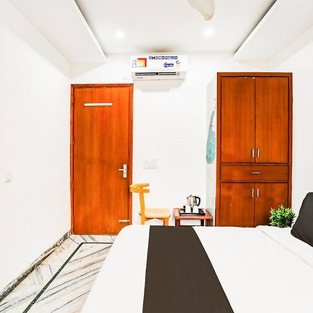Super Collection O Sector 110 Noida Hotel Екстериор снимка