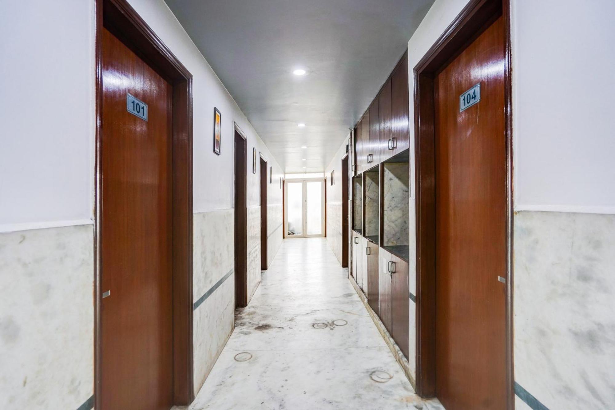 Super Collection O Sector 110 Noida Hotel Екстериор снимка