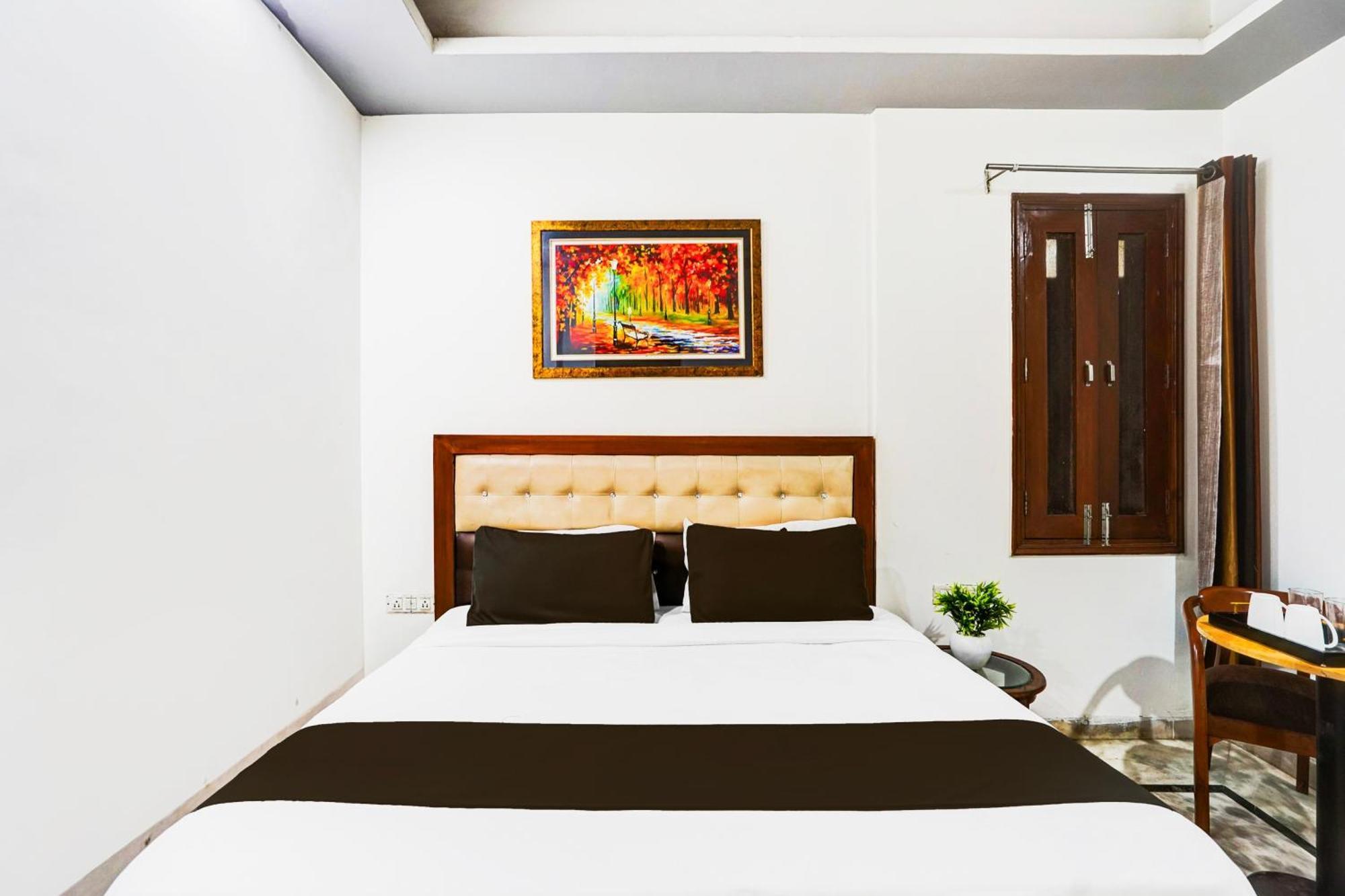 Super Collection O Sector 110 Noida Hotel Екстериор снимка