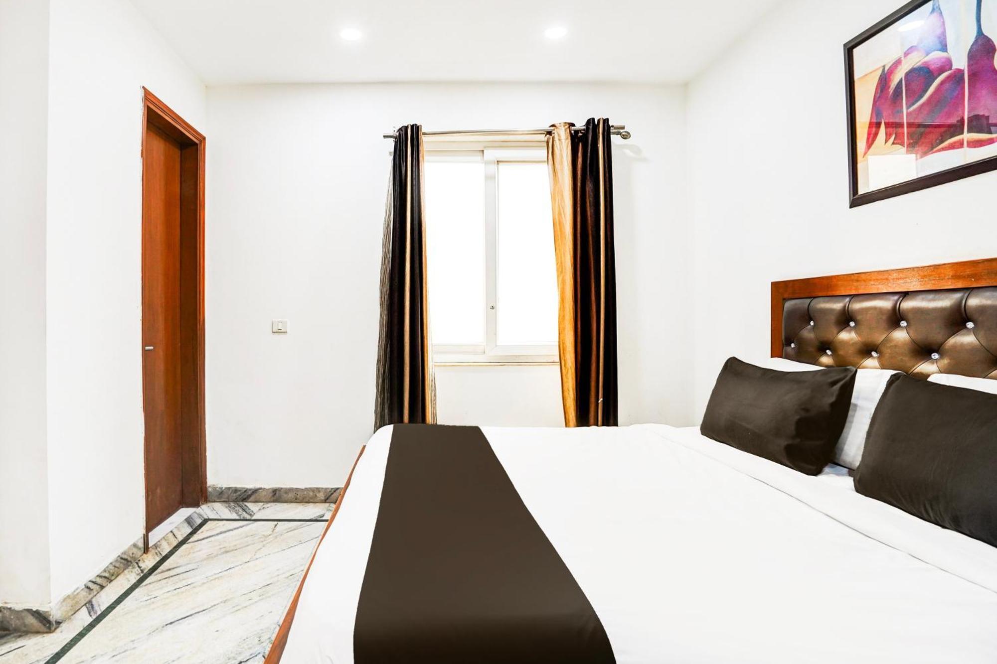 Super Collection O Sector 110 Noida Hotel Екстериор снимка