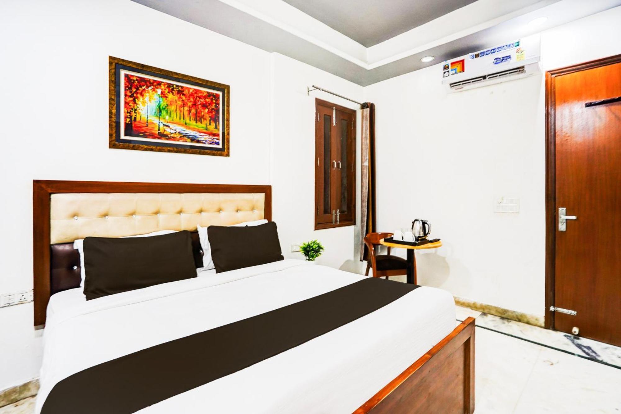 Super Collection O Sector 110 Noida Hotel Екстериор снимка